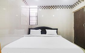 Hotel O Aroma Classic Near Nampally Railway Station